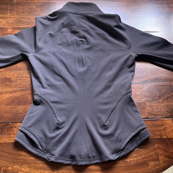 Lululemon InStill Jacket - Picture 11 of 11